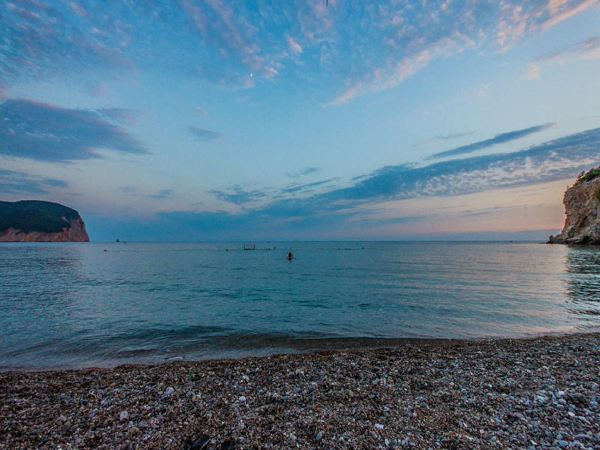 ホテル Pansion Nobel Petrovac エクステリア 写真